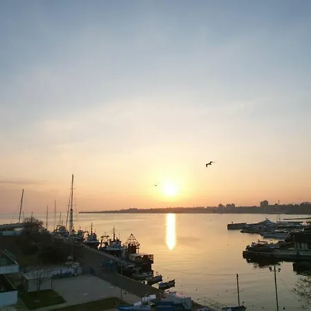 Apartman Entire 4pax , Sea View, Pool