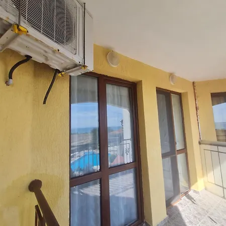 Apartman Entire 4pax , Sea View, Pool *